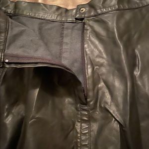Short leather skirt!